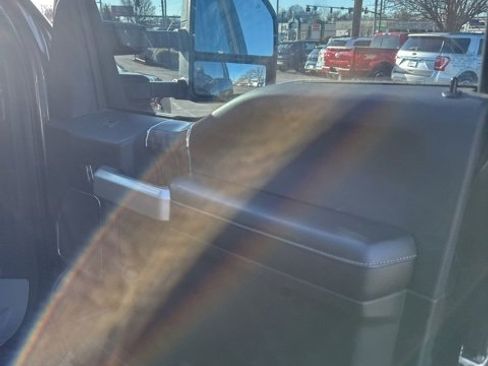 Used 2017 Ford F350 Lariat image 21