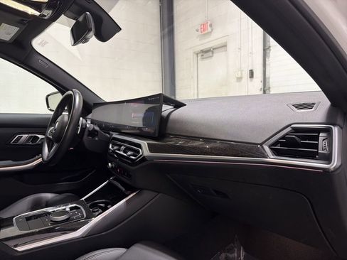 Used 2023 BMW 330i Sedan w/ M Sport Package image 33