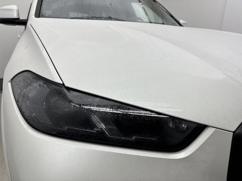 New 2026 BMW X5 xDrive40i w/ Executive Package image 18