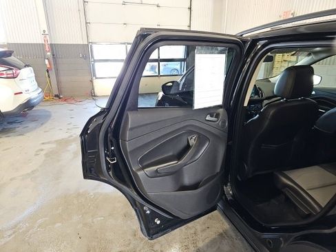 Used 2017 Ford Escape Titanium image 16