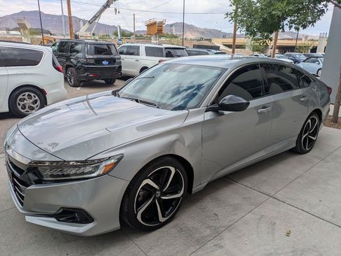 Used 2021 Honda Accord Sport image 3