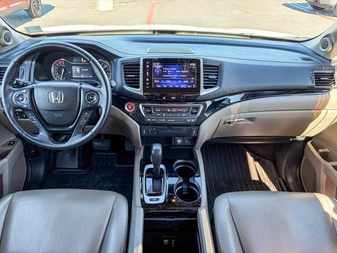 Used 2018 Honda Ridgeline RTL-E image 12