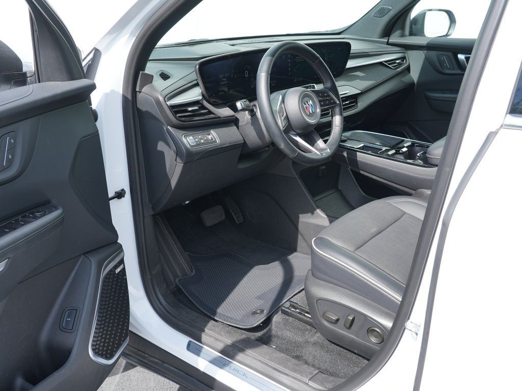 Certified 2026 Buick Enclave Preferred AWD/4WD image 13