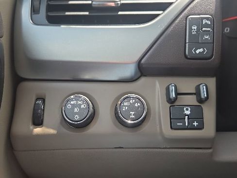 Used 2016 Chevrolet Tahoe LTZ AWD/4WD image 30