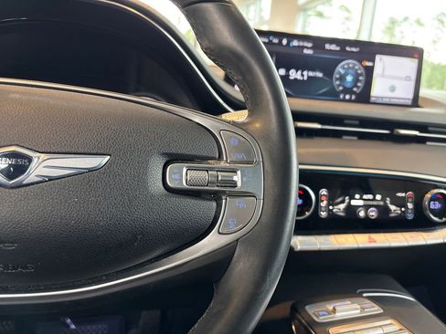 Used 2022 Genesis GV70 2.5T w/ Advanced Package AWD/4WD image 16