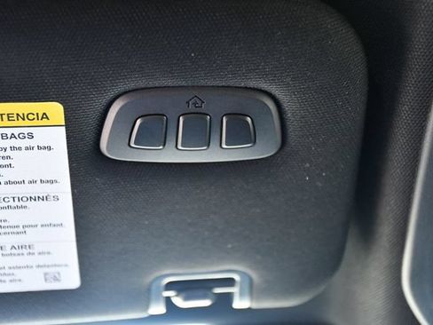 Used 2025 Ford Explorer Platinum w/ Ultimate Package AWD/4WD image 41