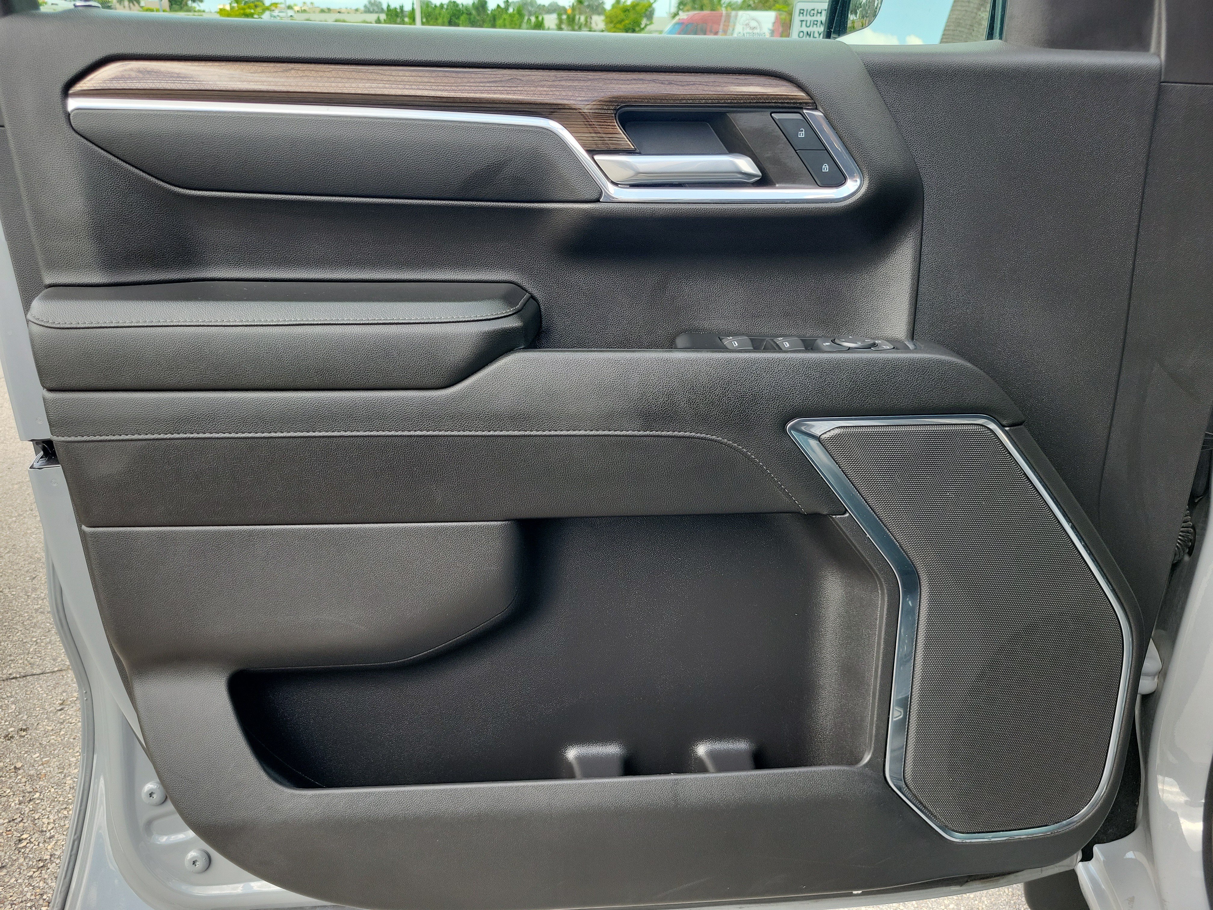 Used 2024 Chevrolet Silverado 1500 LT RWD image 22