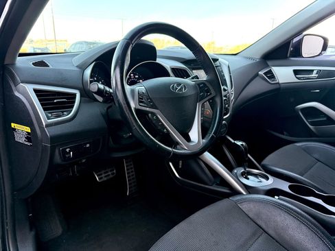Used 2014 Hyundai Veloster w/ Style Package 02 image 17