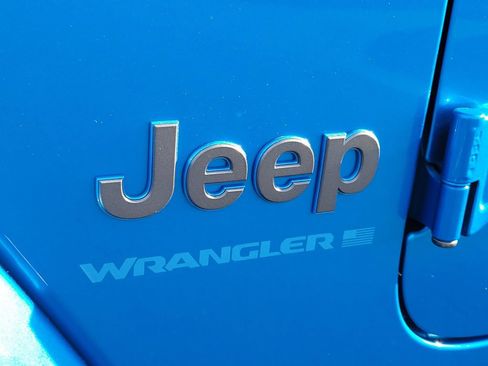 Used 2023 Jeep Wrangler Unlimited Rubicon 4xe w/ Steel Bumper Group AWD/4WD image 27
