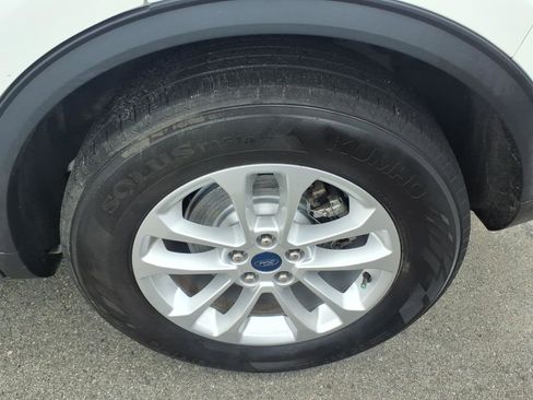 Used 2021 Ford Escape SE w/ Cold Weather Package FWD image 6