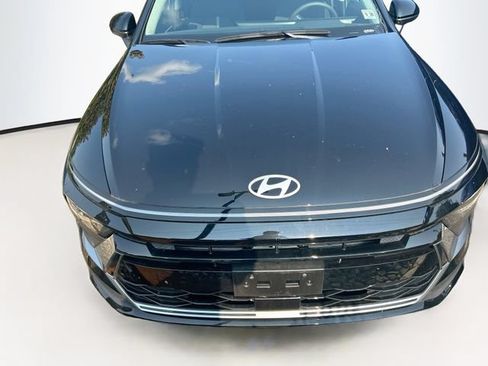 Used 2025 Hyundai Sonata SE FWD image 4