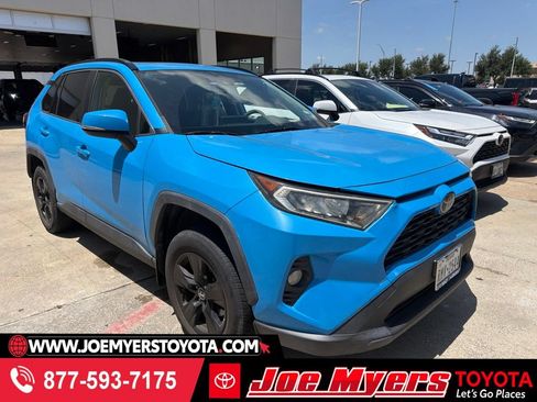 Used 2019 Toyota RAV4 XLE AWD/4WD image 1