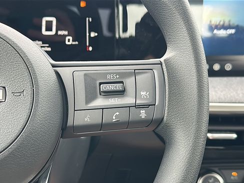 New 2026 Nissan Kicks S image 18