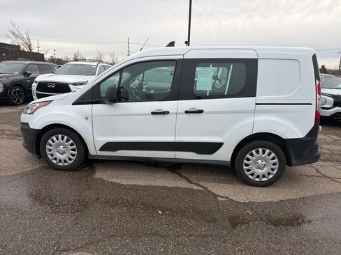 Used 2019 Ford Transit Connect XL image 2
