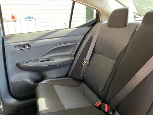 Used 2025 Nissan Versa SV FWD image 32