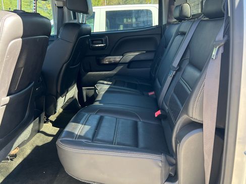 Used 2015 GMC Sierra 2500 Denali w/ Duramax Plus Package image 21