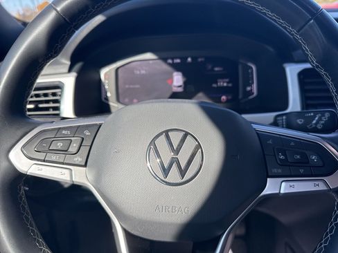 Used 2022 Volkswagen Atlas Cross Sport SE image 17