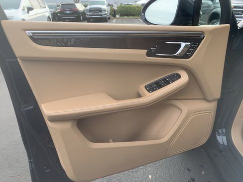 Used 2016 Porsche Macan S image 9