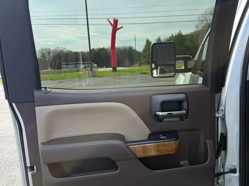 Used 2018 GMC Sierra 1500 SLT w/ SLT Premium Package image 36