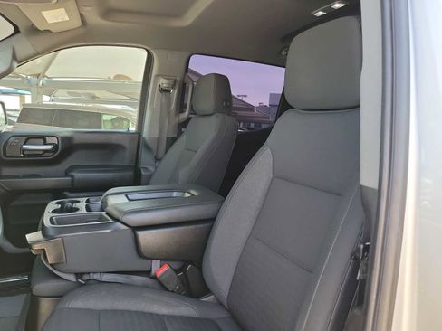 Used 2022 Chevrolet Silverado 1500 Custom Trail Boss w/ LPO, Dark Essentials Package image 7