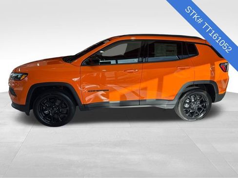 New 2026 Jeep Compass Latitude image 4