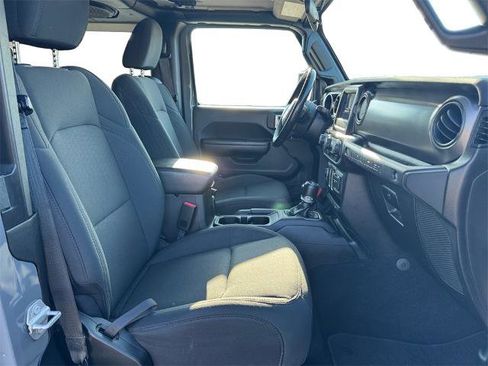 Used 2020 Jeep Wrangler Sport image 15