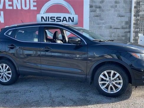 Used 2022 Nissan Rogue Sport SV w/ Technology Package image 21