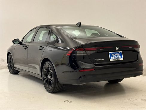 Certified 2025 Honda Accord SE image 7