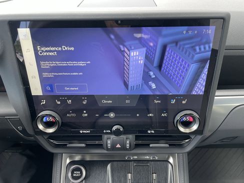 Used 2024 Lexus GX 550 image 27