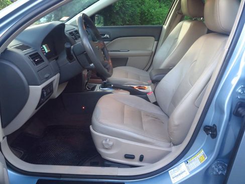 Used 2010 Ford Fusion Hybrid FWD image 12