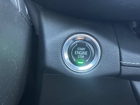 Used 2021 Buick Envision Essence FWD image 35