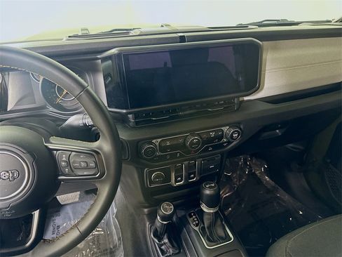 Used 2024 Jeep Wrangler Sport S image 18
