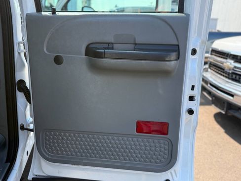 Used 2006 Ford F350 Lariat AWD/4WD image 29