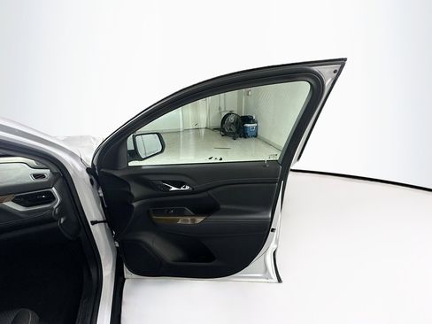 Used 2023 GMC Acadia SLE w/ Driver Convenience Package image 35