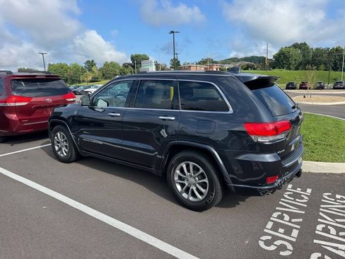 Used 2016 Jeep Grand Cherokee Overland AWD/4WD image 6