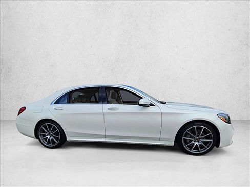 Used 2020 Mercedes-Benz S 560 Sedan image 4