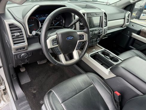 Used 2018 Ford F250 Lariat w/ Lariat Ultimate Package image 11