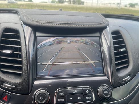 Used 2018 Chevrolet Impala LT w/ LT Entertainment Package FWD image 23