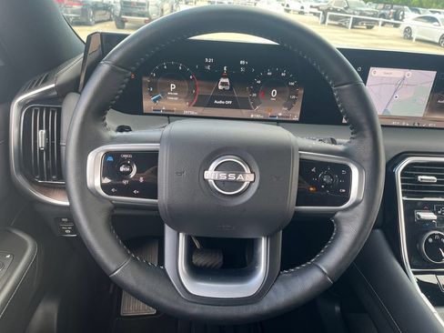 Certified 2025 Nissan Armada SL RWD image 18