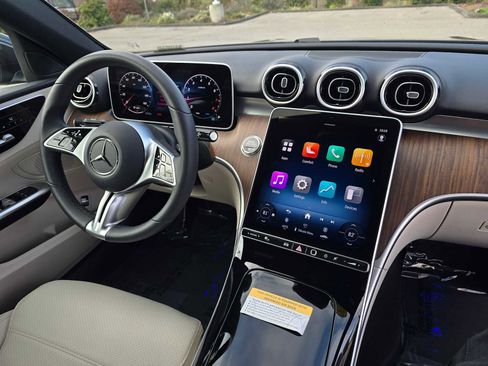 Used 2025 Mercedes-Benz C 300 Sedan image 10