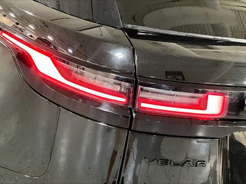 Used 2025 Land Rover Range Rover Velar Dynamic SE image 31