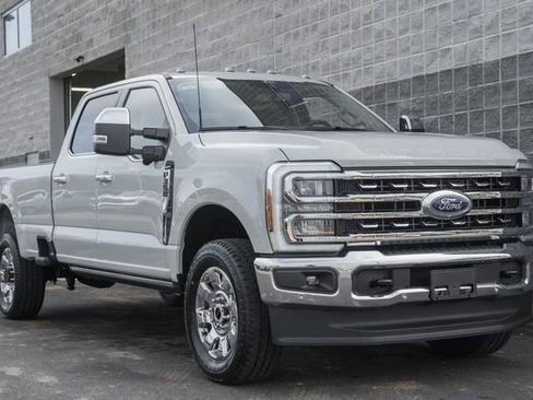 New 2026 Ford F350 Lariat w/ Lariat Premium Package image 2
