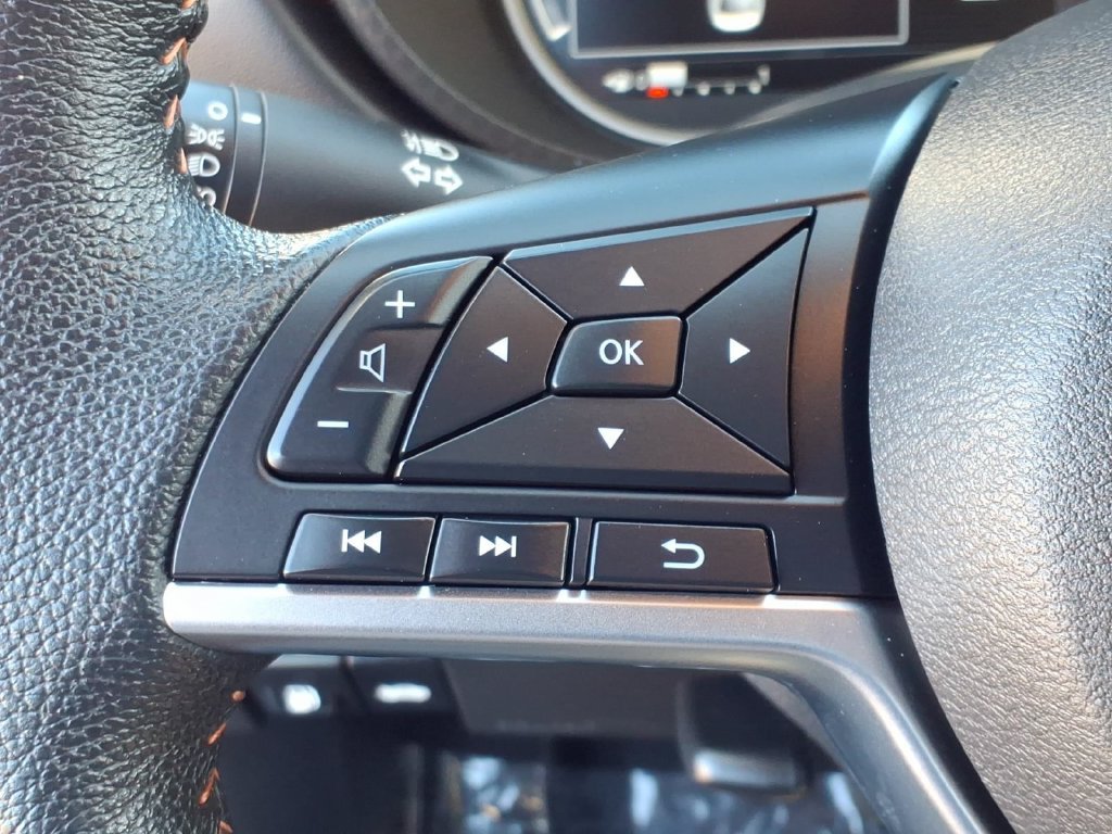Certified 2025 Nissan Versa SR w/ Trunk Package FWD image 23