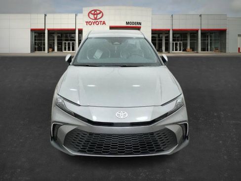 New 2026 Toyota Camry SE image 3