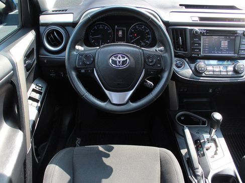 Used 2018 Toyota RAV4 XLE w/ Plus Extra Value Package AWD/4WD image 2