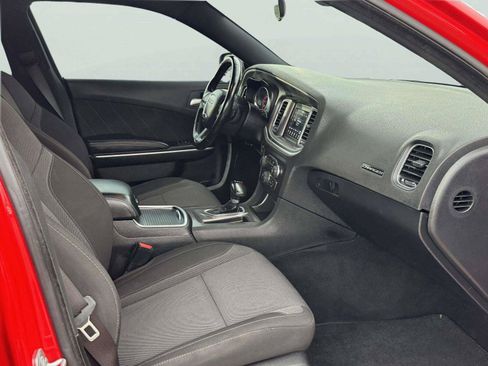 Used 2022 Dodge Charger SXT RWD image 51