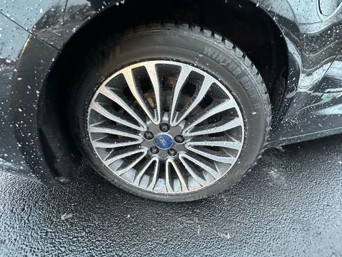 Used 2017 Ford Fusion Energi SE image 11