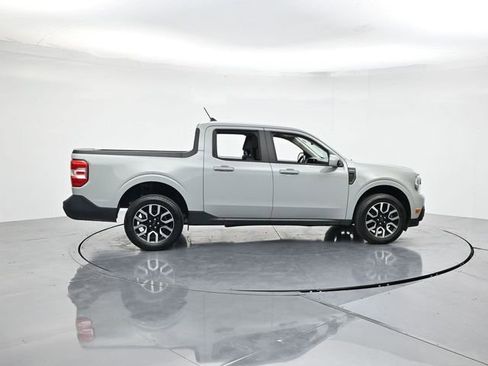 Certified 2022 Ford Maverick Lariat w/ Lariat Luxury Package image 2