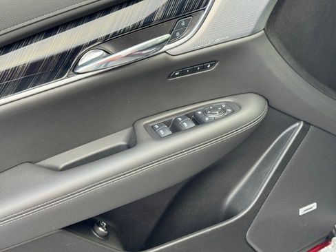 Certified 2025 Cadillac XT6 Premium Luxury image 22