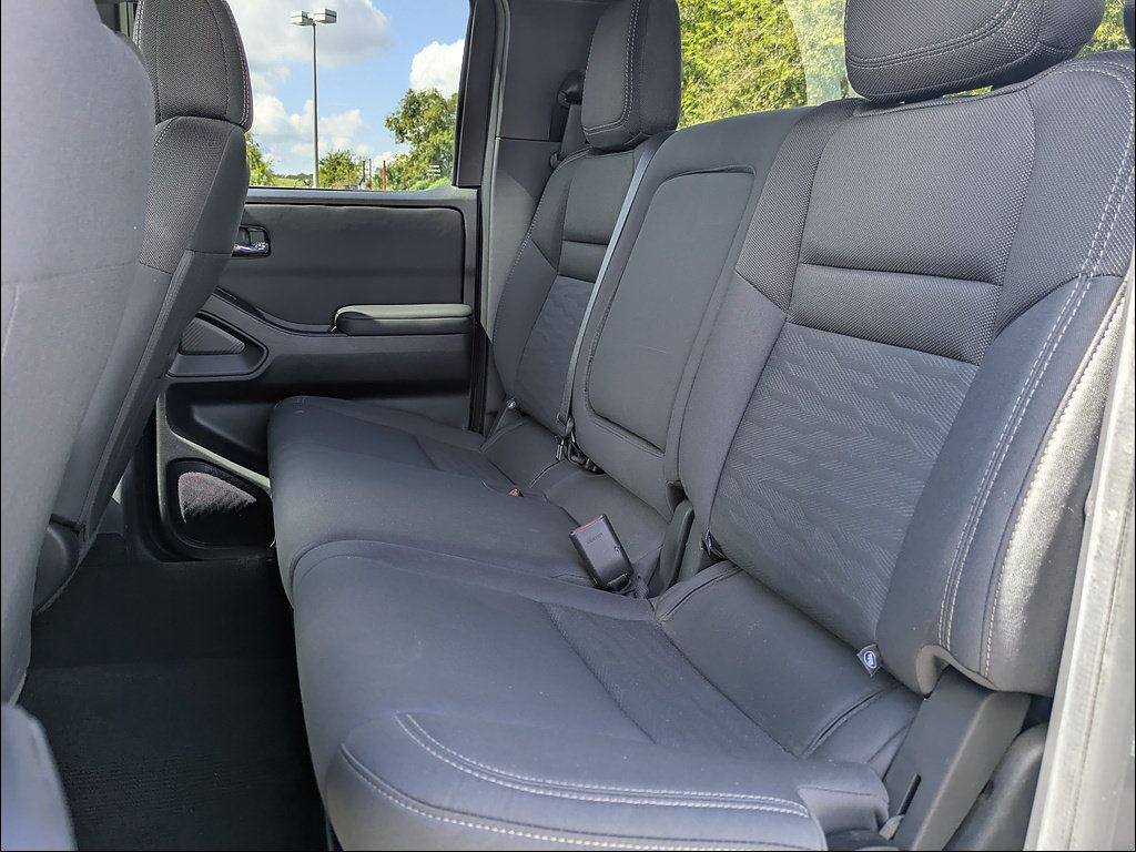 Used 2023 Nissan Frontier SV w/ Midnight Edition Package RWD image 15